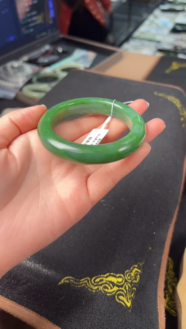 未镶嵌手镯和田玉麦子家族手镯 KF-126-56