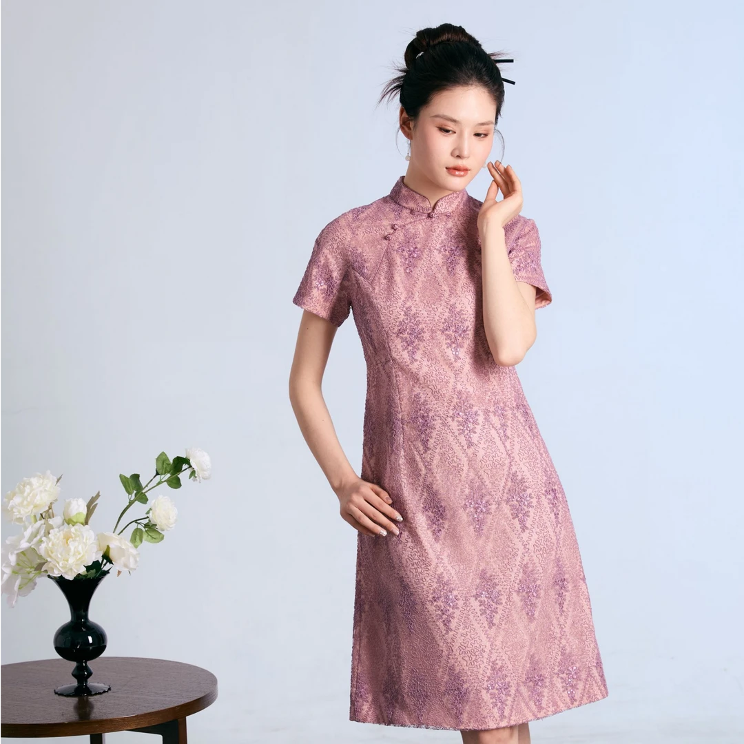 格格素心从简-股线钉珠蕾丝手工盘扣短旗袍GA4AT020129