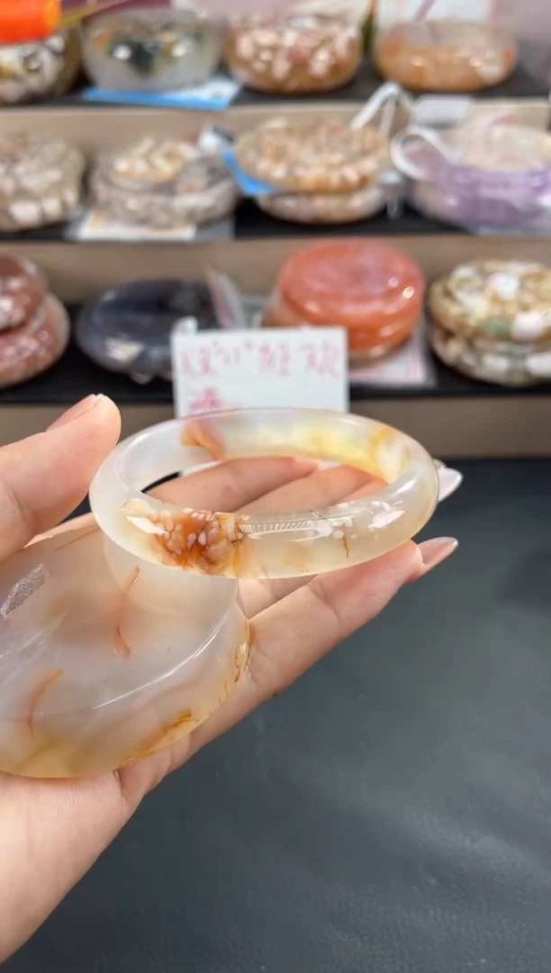 未镶嵌手镯石英质玉59