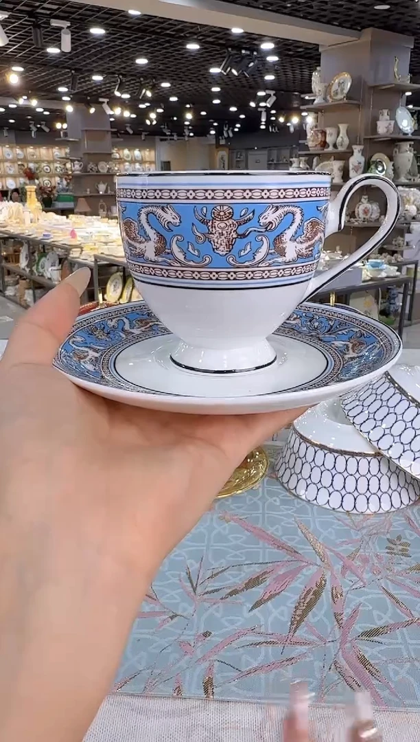 骨瓷娜娜中古器物如图所示43