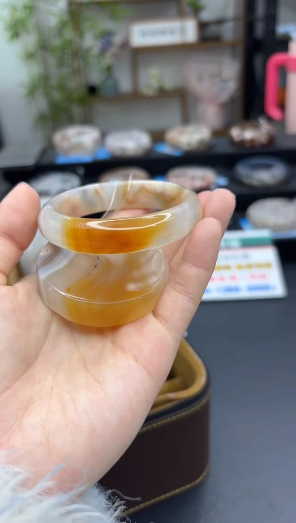 【闪购商品】石英质玉手镯未镶嵌A85(54圈赠送镯心)