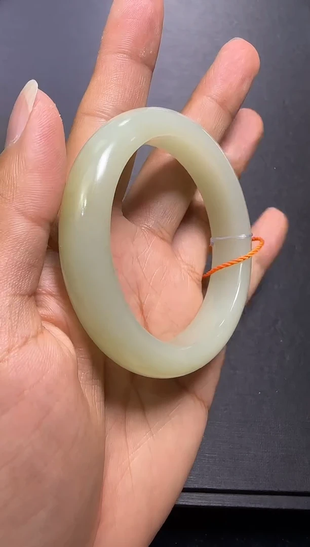 未镶嵌手镯和田玉新疆和田玉近矿卡50手镯