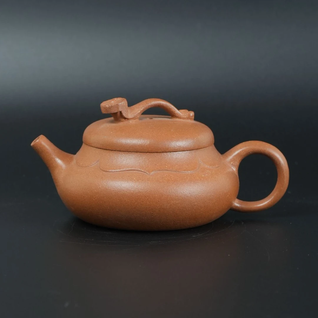 lot20412 362 徐方游 紫砂金降坡泥荷花如意（250cc）