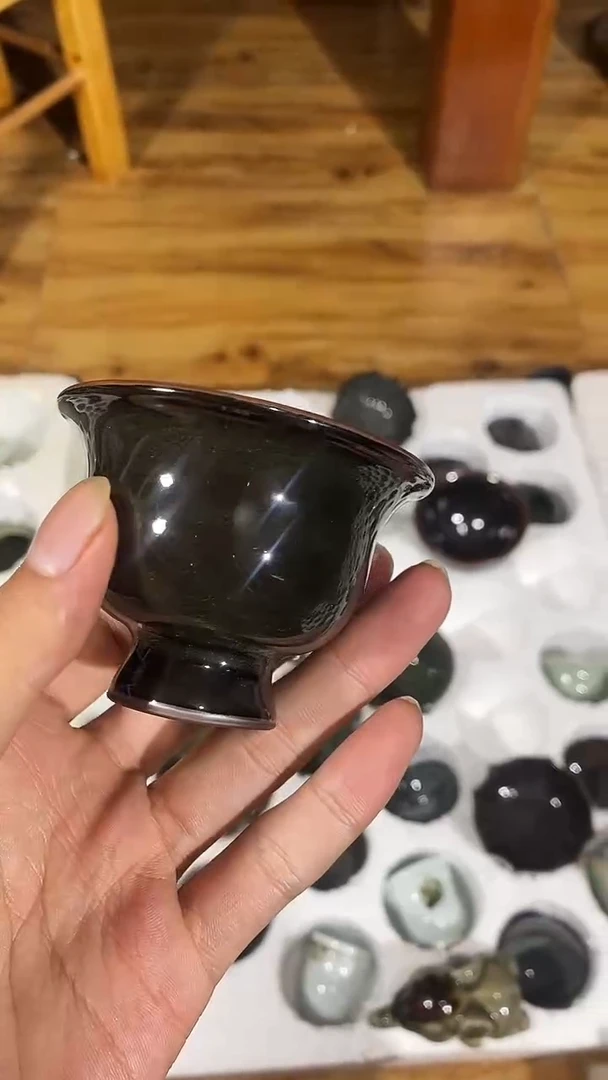 【山隐青瓷】龙窑柴烧杯子  铁胎梅子青窑变   20-30CC 微瑕