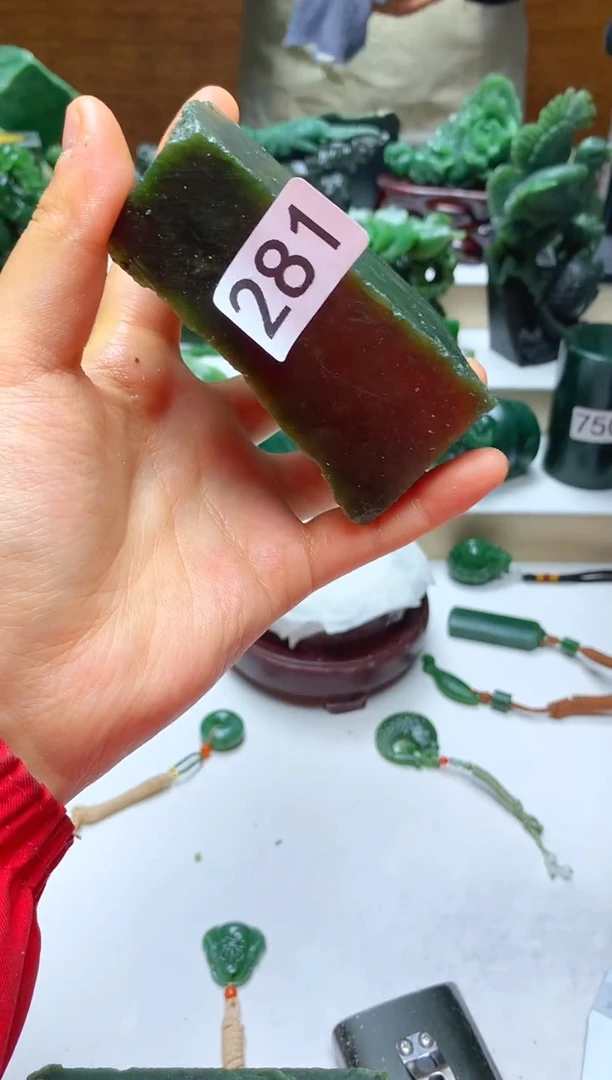 未镶嵌和田玉摆件1