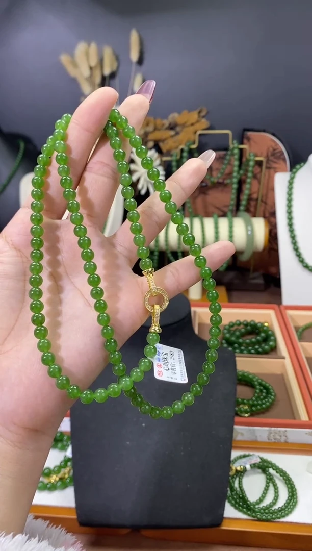 【闪购商品】和田玉(碧玉)颈饰未镶嵌6辣绿毛衣链