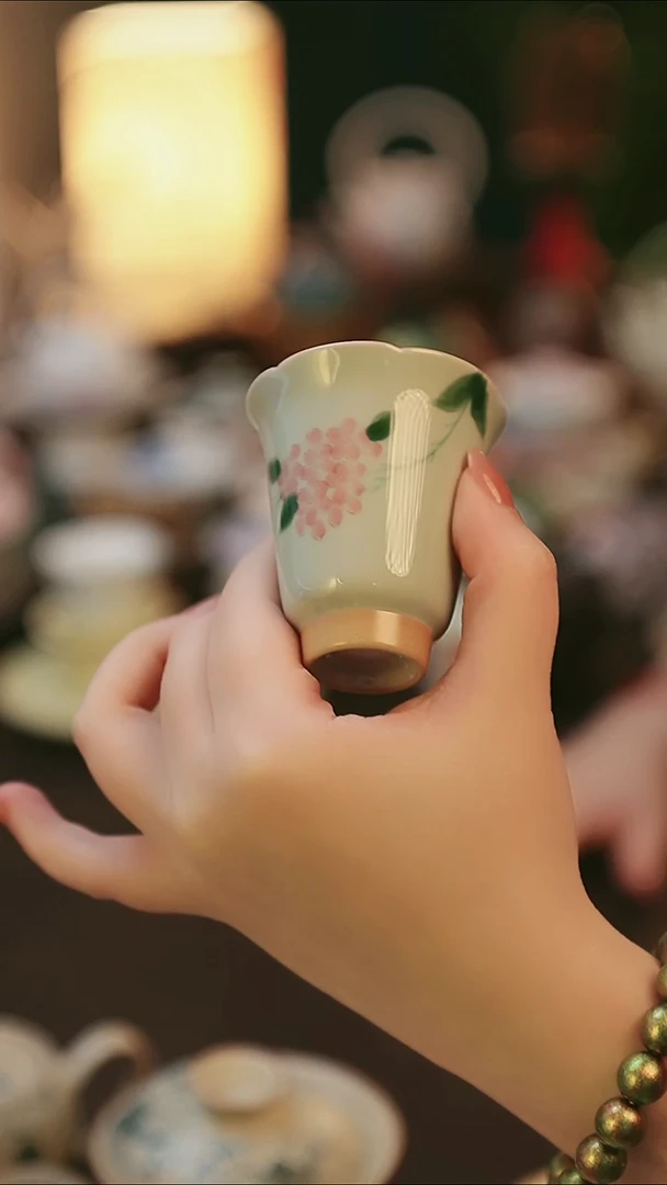 青云茶斋陶瓷茶具绣球花闻香杯