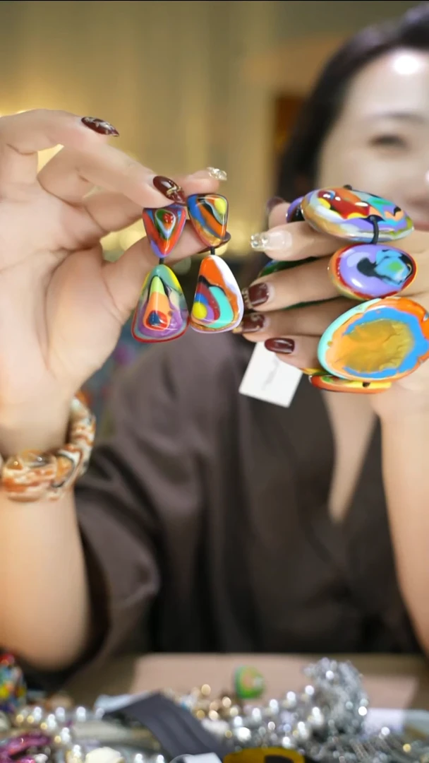 铜合金无闹***宝五颜六色手镯＋耳环