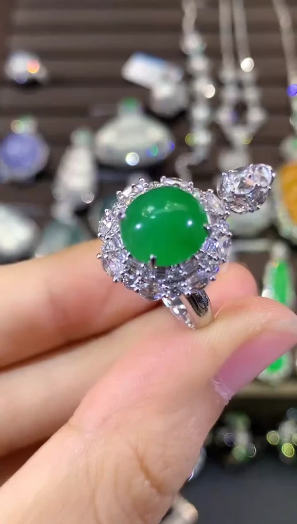 18K金镶嵌戒指翡翠B369