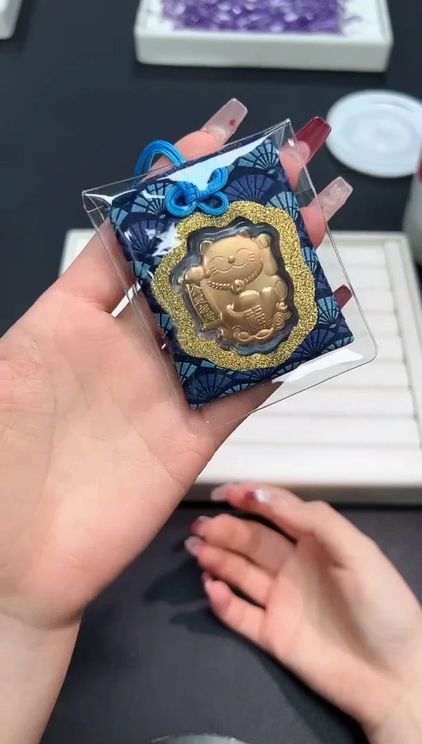 【闪购商品】水晶挂件未镶嵌79G多样性发其一