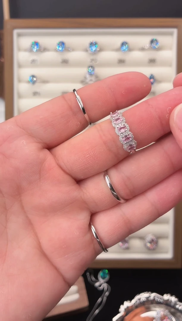 银S925镶嵌戒指绿柱石（摩根石）1111111