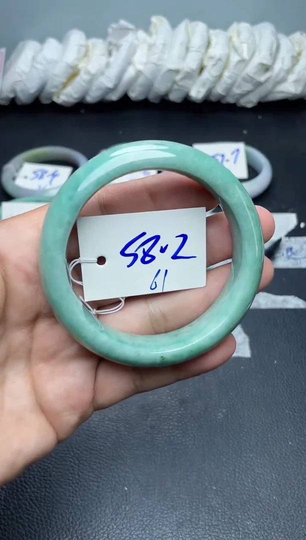 未镶嵌手镯翡翠61