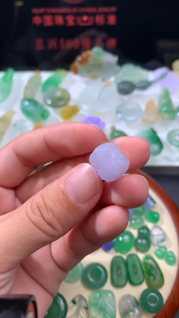 未镶嵌定制翡翠