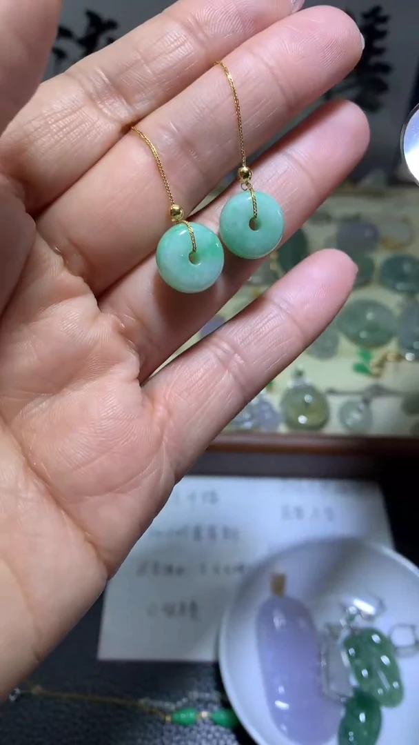 【闪购商品】翡翠耳饰18K金镶嵌099天然缅甸翡翠A货