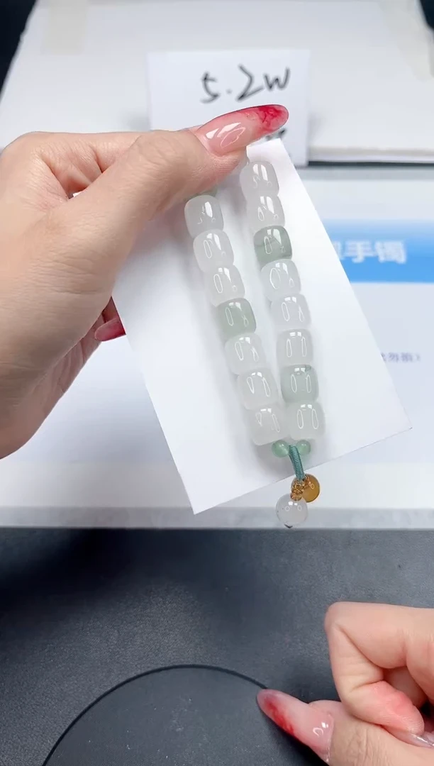 【闪购商品】石英质玉手镯未镶嵌手链