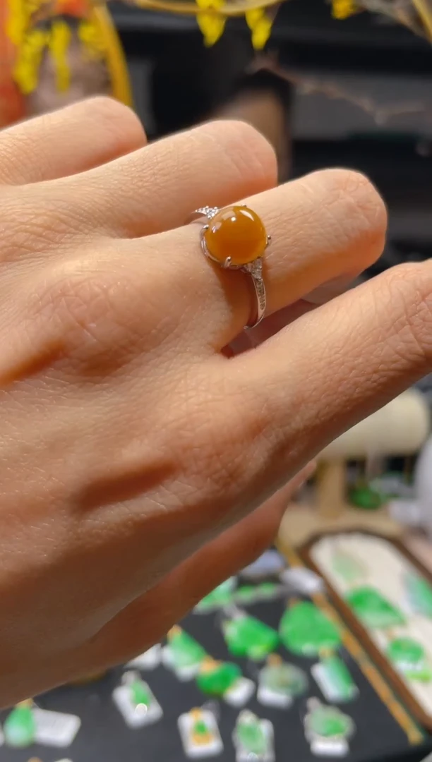 【闪购商品】翡翠颈饰未镶嵌假一赔三