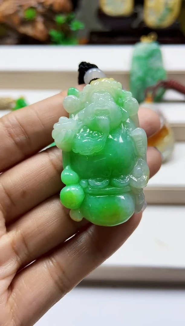 颈饰未镶嵌翡翠翡翠A货