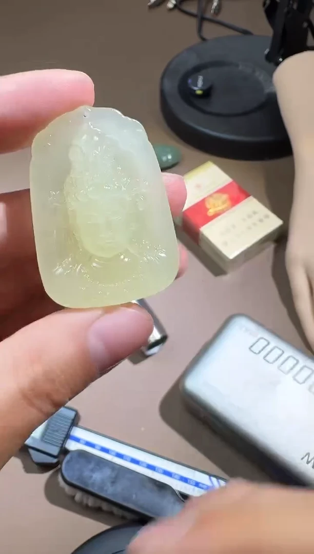 吊坠(不含链)未镶嵌和田玉观音首相吊坠