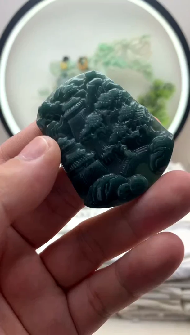 颈饰未镶嵌翡翠山水牌