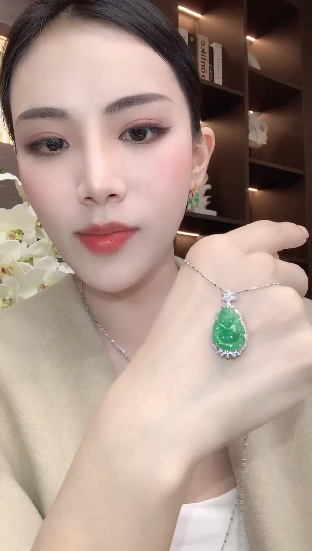 吊坠(不含链)18K金镶嵌翡翠A6 多样性发一件