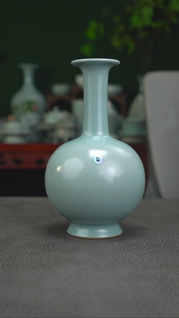 仿古件41号长颈鼓腹瓶   微微瑕简包-二