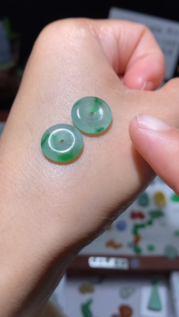 未镶嵌定制翡翠平安扣