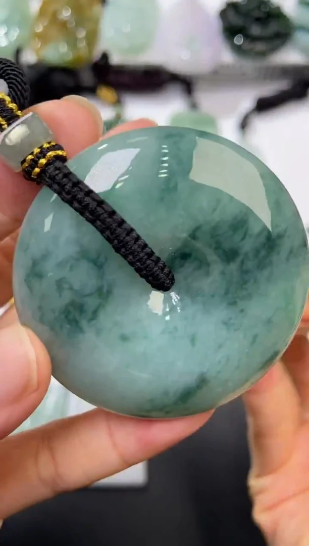 未镶嵌挂件翡翠374964  多人