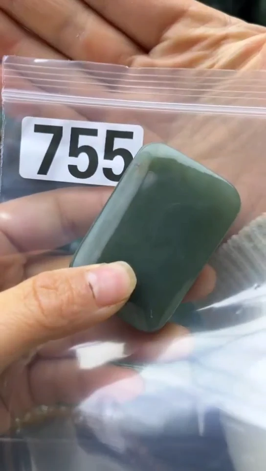 未镶嵌和田玉珠宝半成品牌子