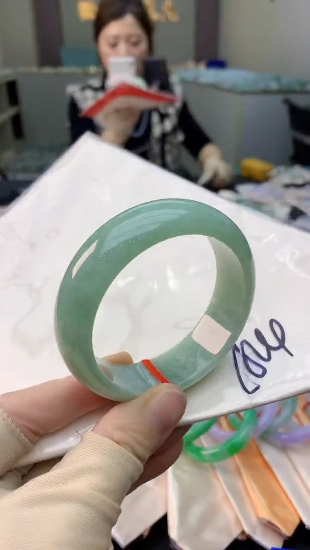 未镶嵌手镯翡翠0617906051
