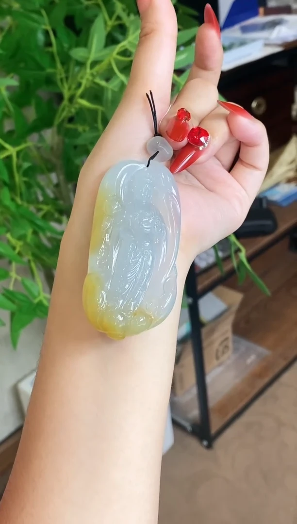 【闪购商品】翡翠颈饰未镶嵌站观音