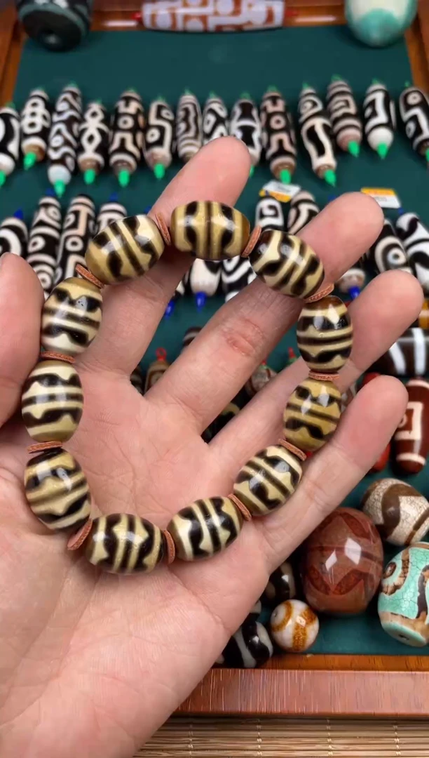 无非金属▞****▖11粒牙图腾