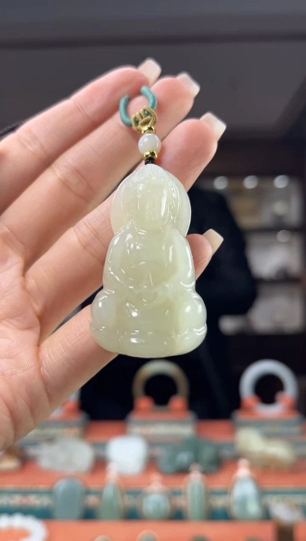 颈饰未镶嵌和田玉佩佩