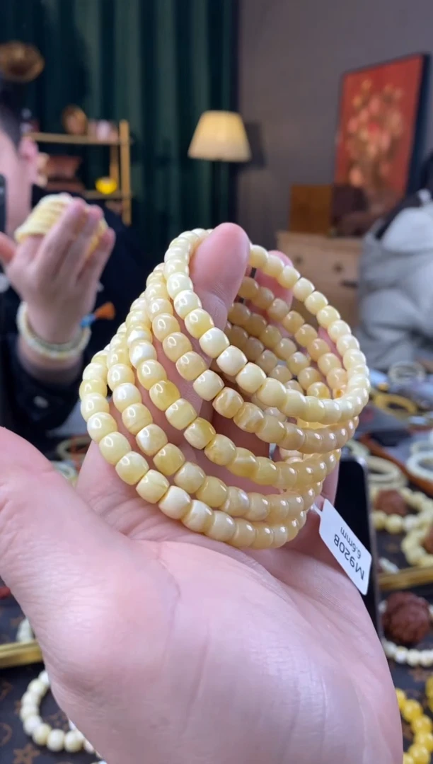 【闪购商品】蜜蜡手串未镶嵌6.5mm直切微瑕多样性发其一