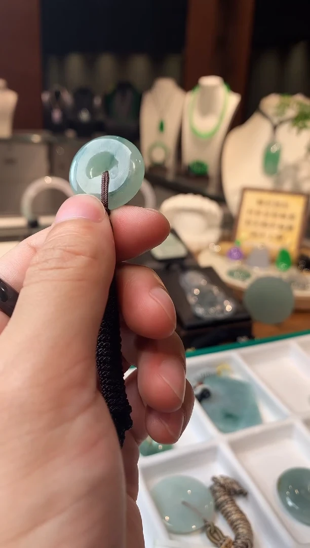 定制翡翠未镶嵌剜***派毛货不退不换