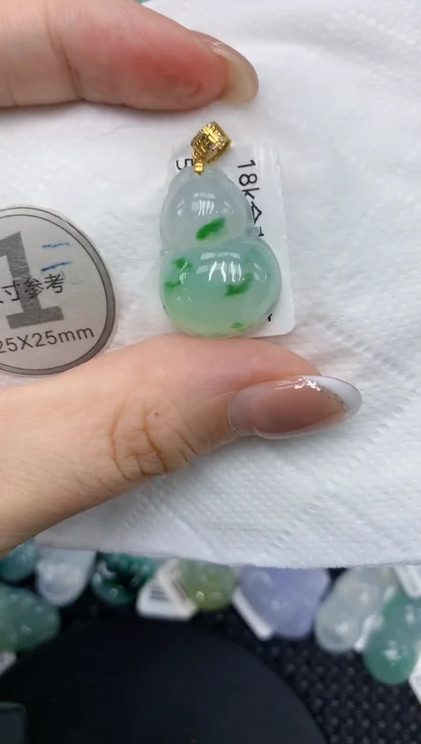颈饰18K金镶嵌翡翠1111111