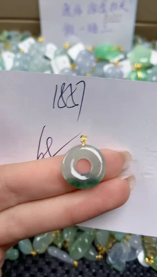 【闪购商品】翡翠挂件18K金镶嵌天然缅甸A货翡翠