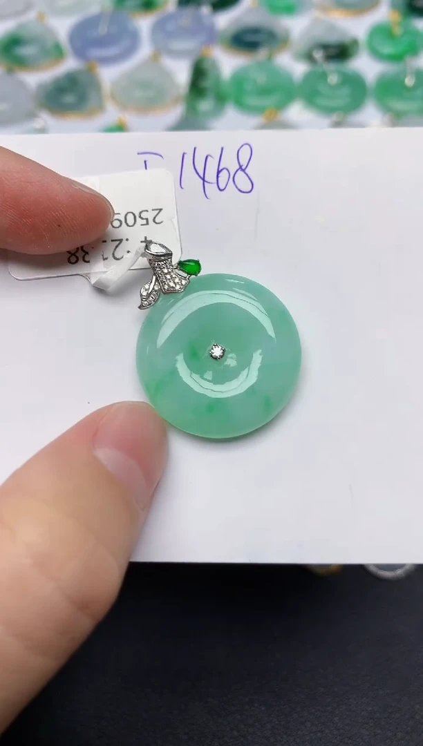 颈饰18K金镶嵌翡翠天然缅甸A货翡翠百元以上9元证书费自理