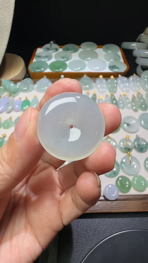 吊坠(不含链)未镶嵌翡翠平安扣尺寸28.4*5.8mm