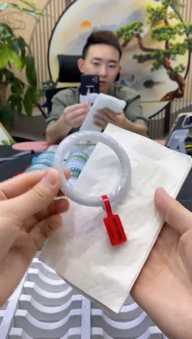 翡翠手镯未镶嵌2337