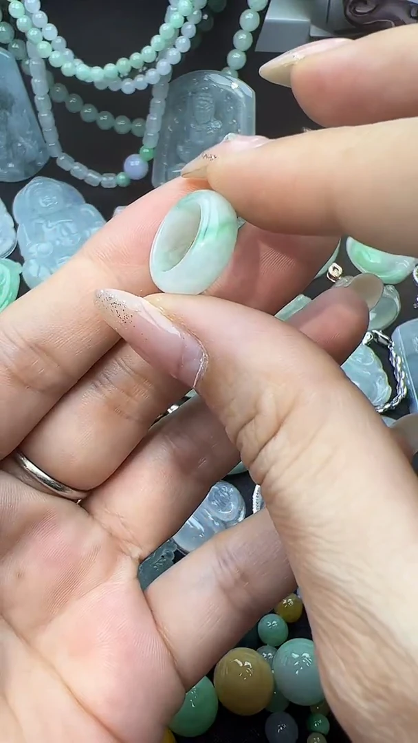 颈饰未镶嵌翡翠甜甜圈