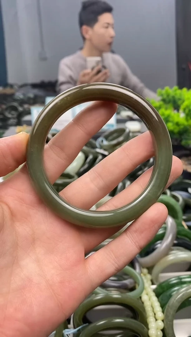 未镶嵌手镯和田玉63