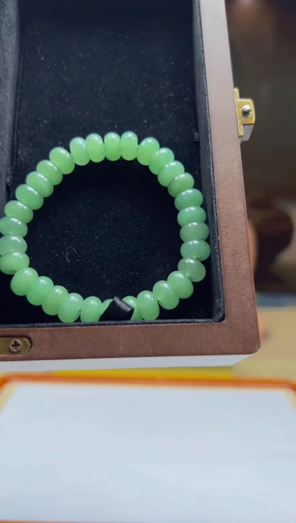 翡翠未镶嵌颈饰SY2025-7-24-7