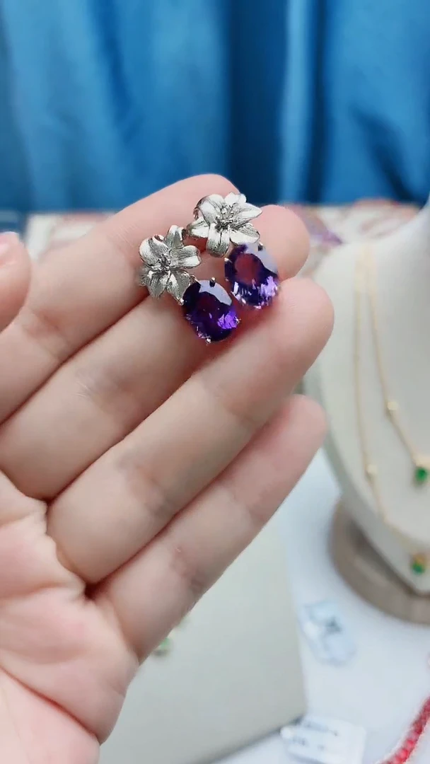 银S925镶嵌耳饰水晶484ZB1110产品一个（多样性）