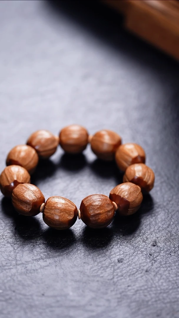 【闪购商品】橄榄核吊坠更厉害