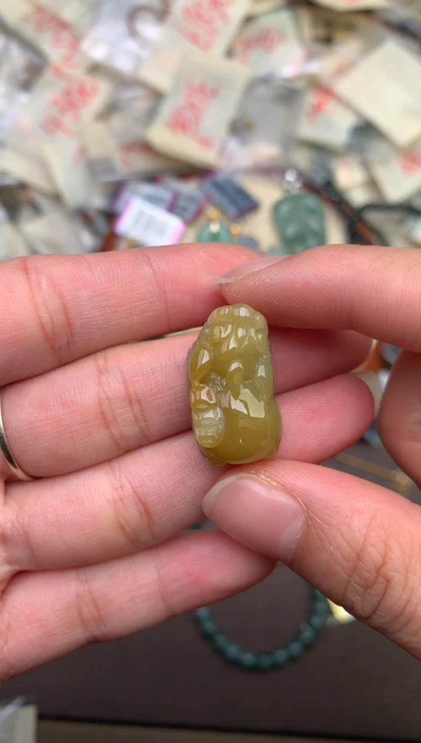 翡翠挂件未镶嵌—