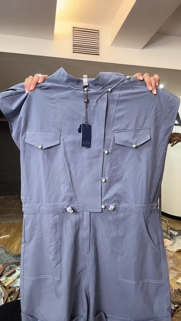 连体衣       L码        110-120斤