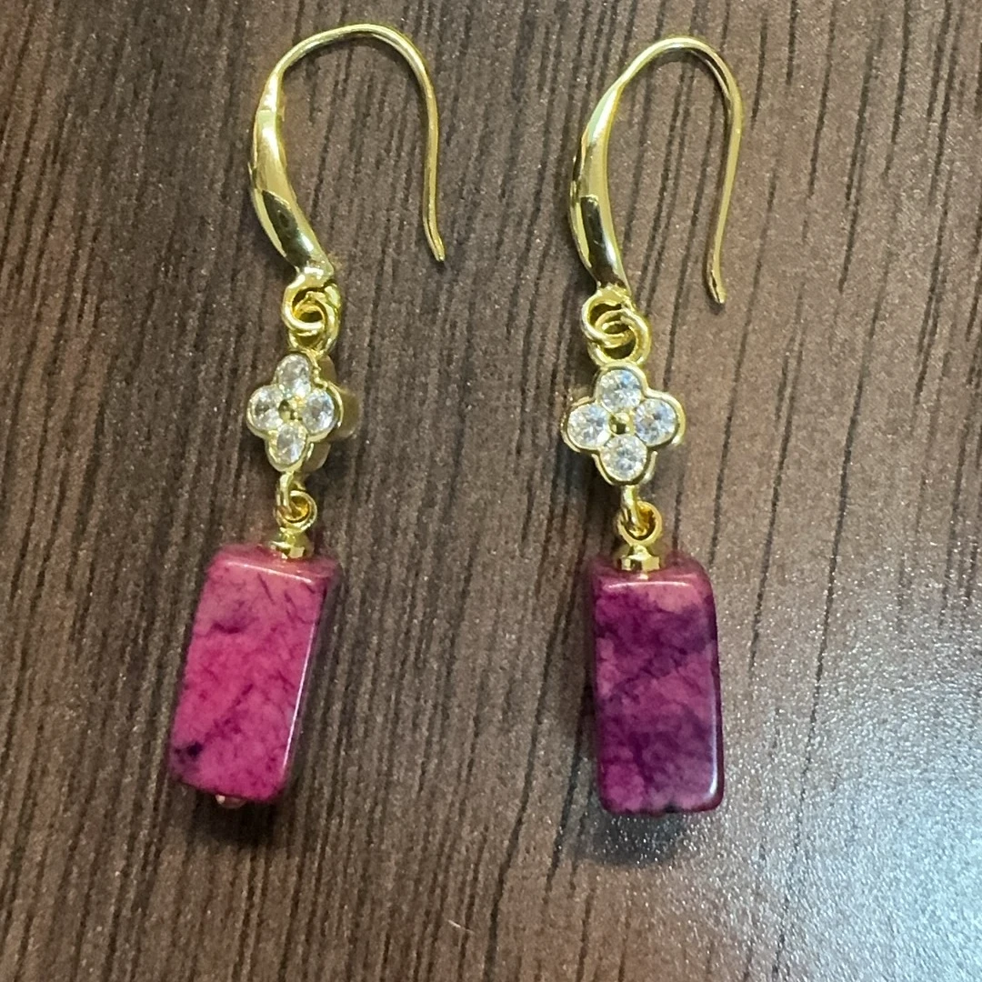 丝绒樱花粉小花长方形耳坠经典百搭