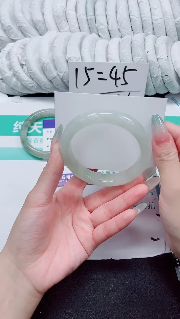 石英质玉手镯未镶嵌222-57.8