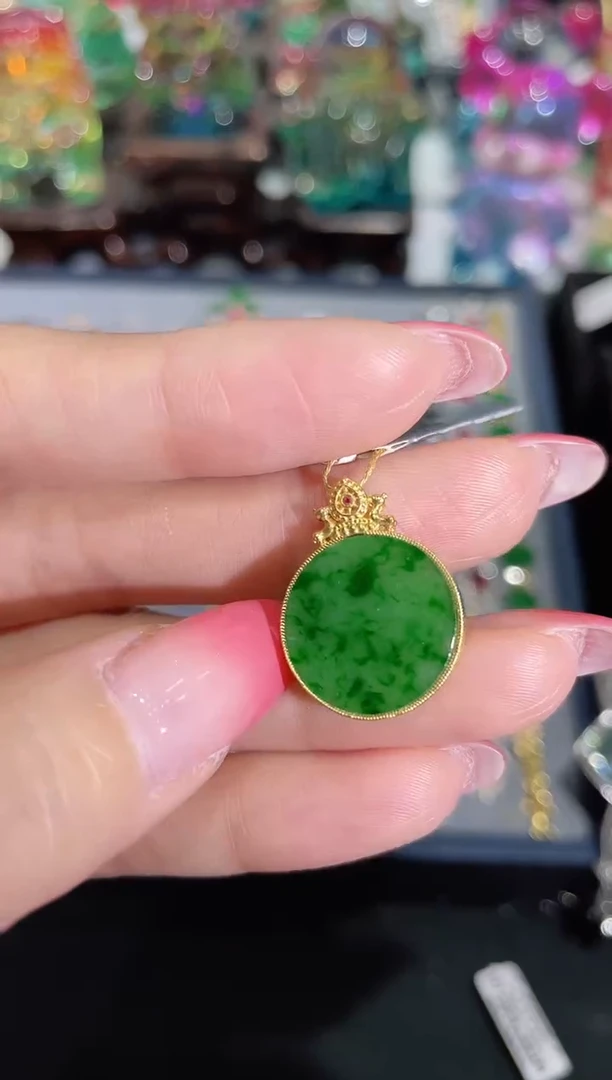 吊坠(不含链)18K金镶嵌翡翠吊坠