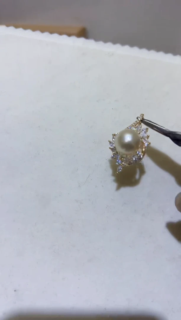 【闪购商品】海水珍珠吊坠银S925镶嵌48海水珍珠399